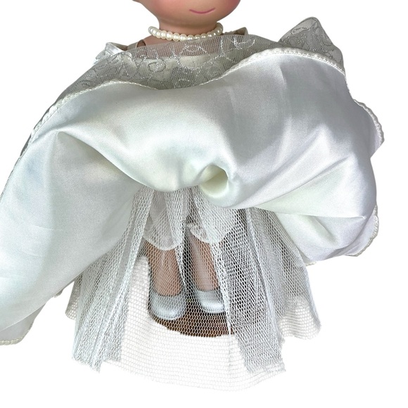 Precious Moments Bride Princess Doll Wedding Blonde Hair w Stand 13 in Vintage - Picture 8 of 16